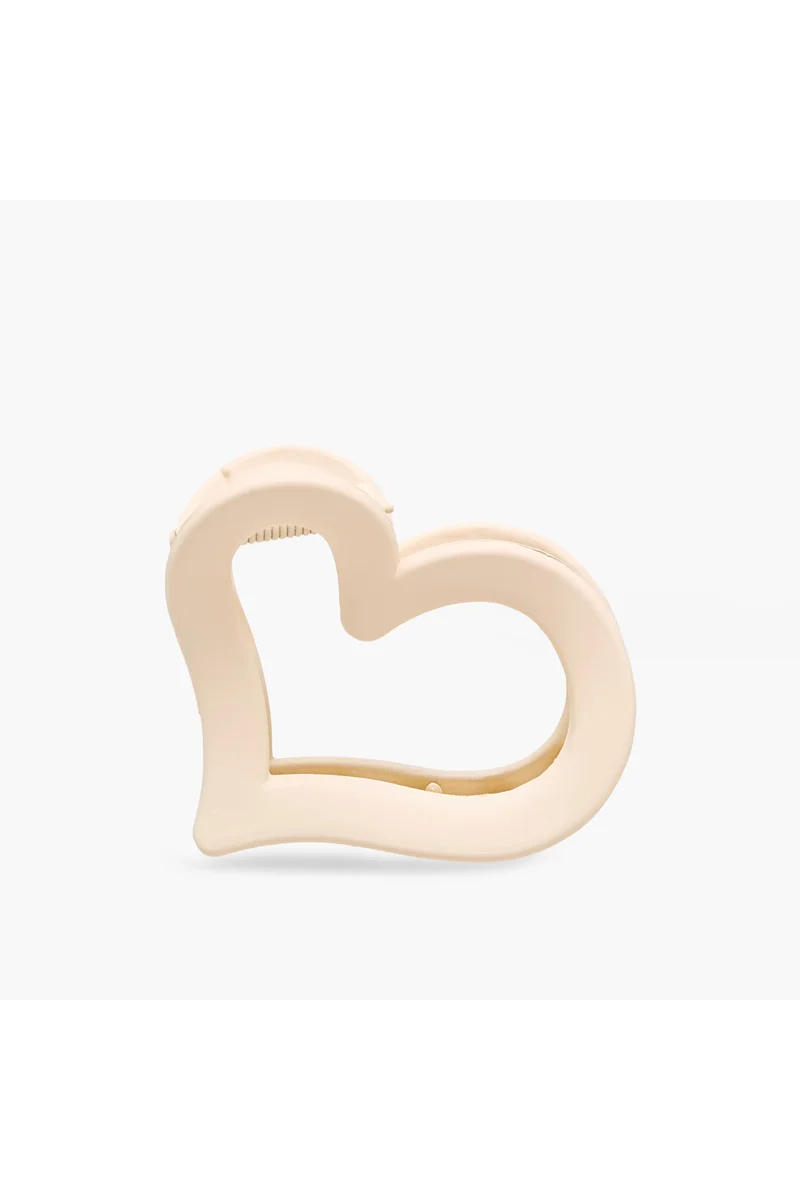 لايف ستايل Heart Hair Clamp with Matte Finish